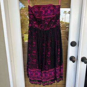 Betsy Johnson size 8 lace dress